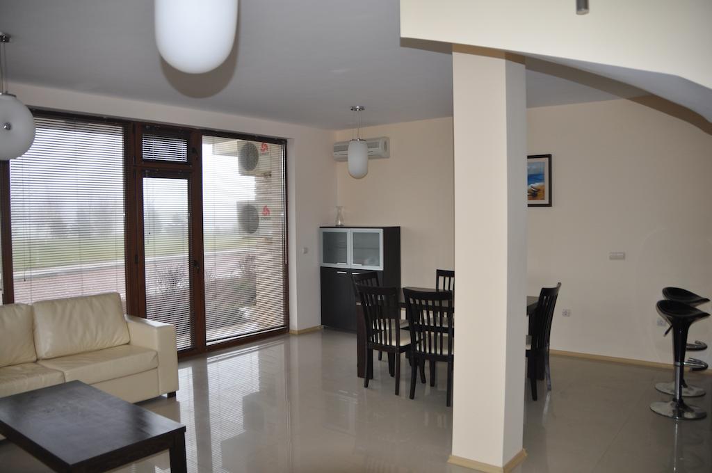 Lighthouse Golf Apart Complex&Villas Baltschik Zimmer foto